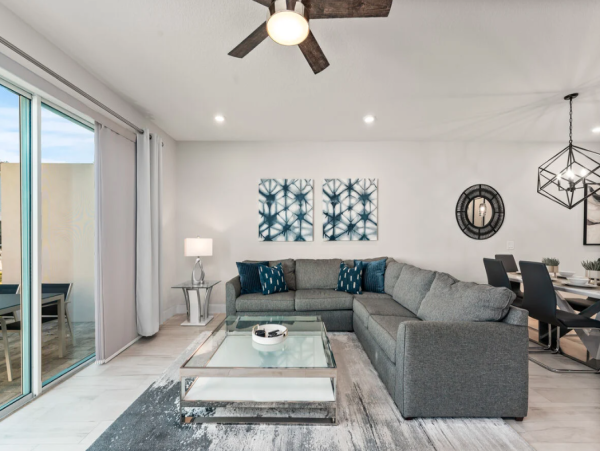Luxury Townhouse 3-bedroom - Great Amenities in Reunion